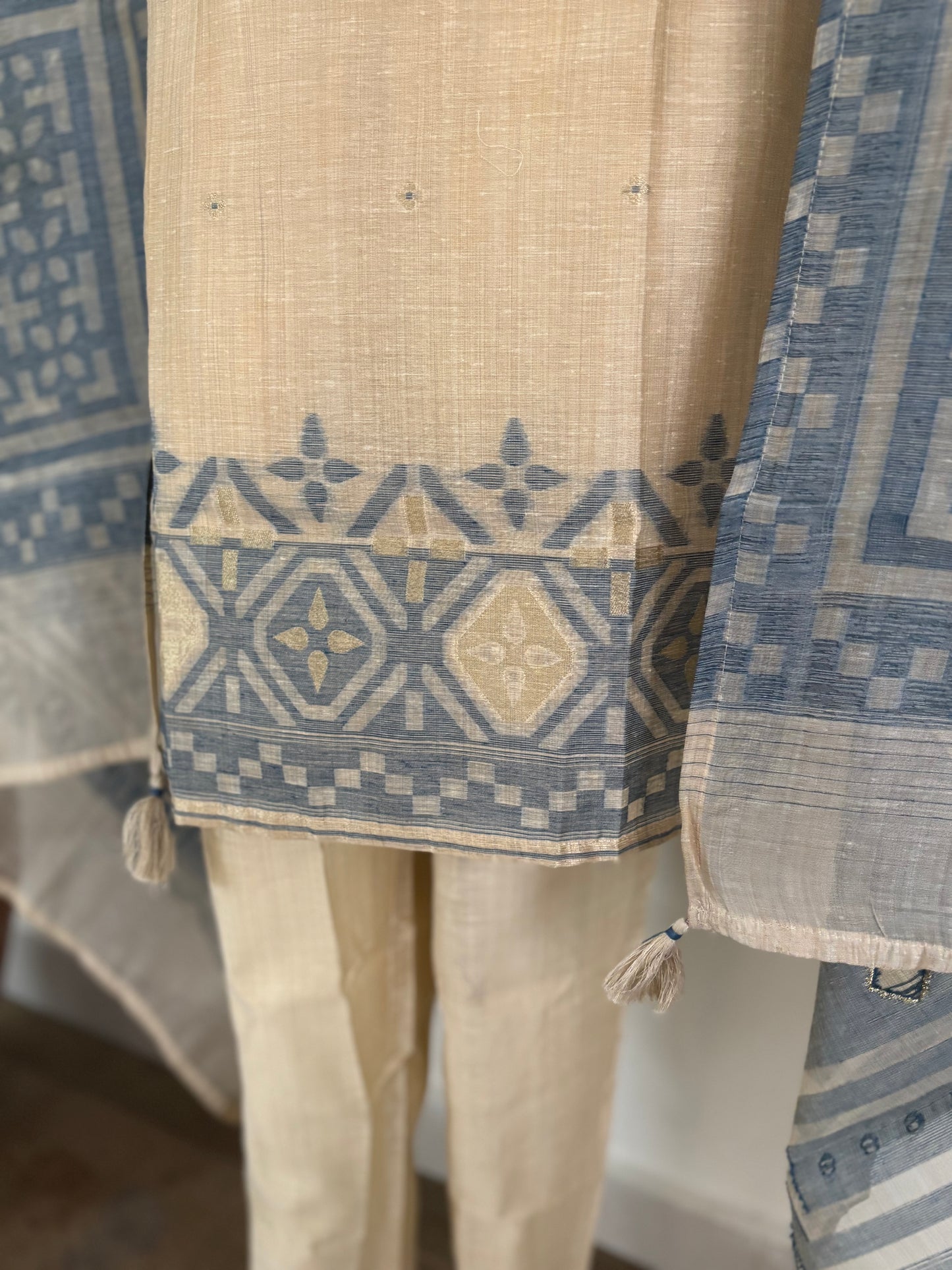 Elegant Linen Chanderi Silk Kurta Set