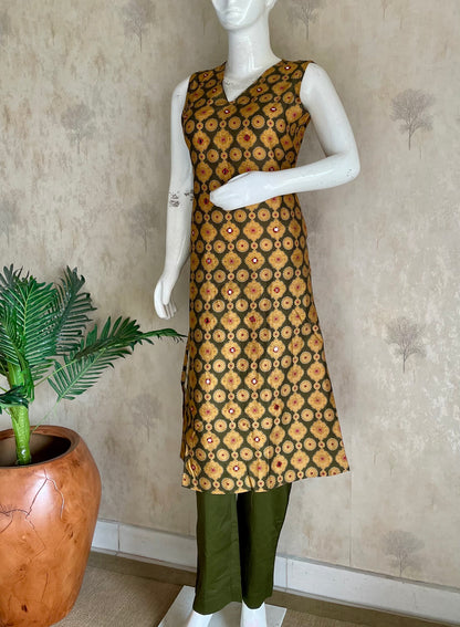 RaasRa Golden Geometry, Earthy Soul — Green Ajrakh Cotton Kurta Set — view 2
