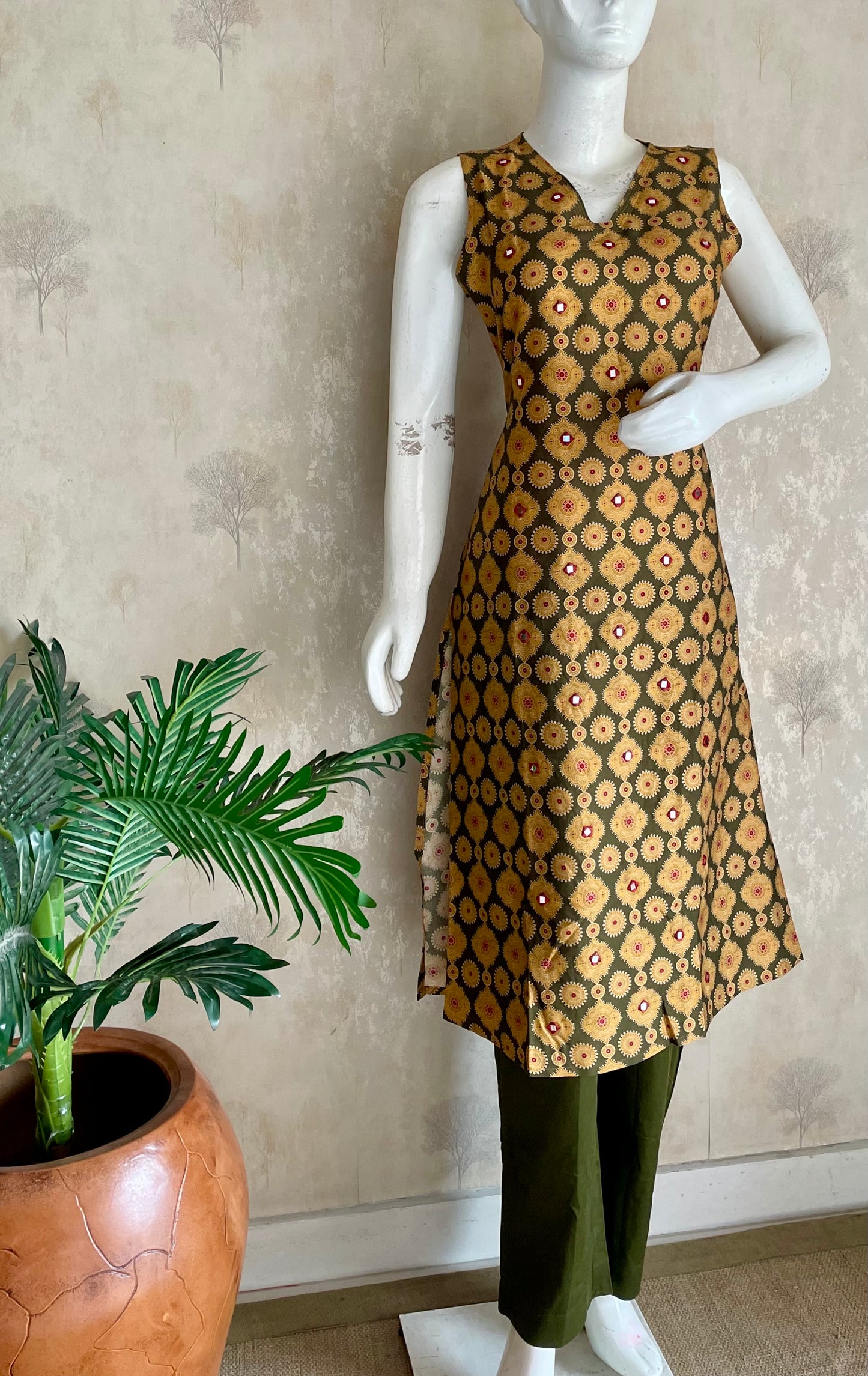 RaasRa Golden Geometry, Earthy Soul — Green Ajrakh Cotton Kurta Set — view 4
