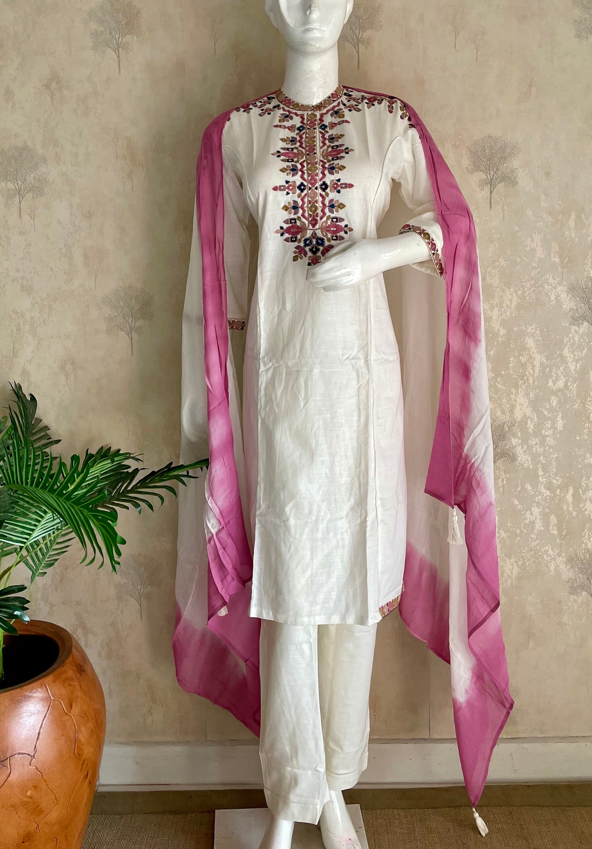 RaasRa white cotton silk embroidery kurta set with pink dupatta