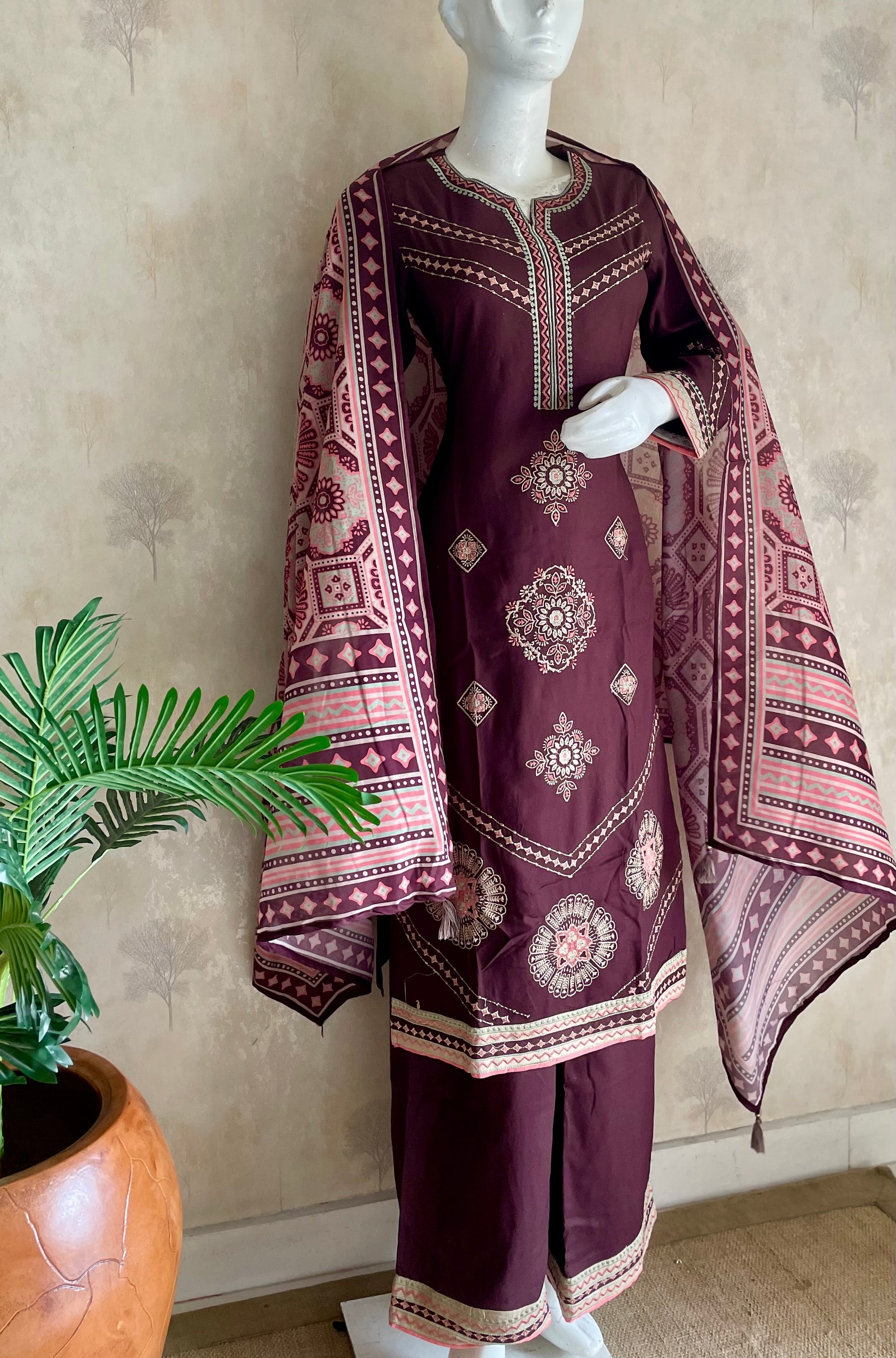 RaasRa Draped in Off- white Grandeur — Embroidered Rayon Cotton Kurta Set with Dupatta — view 3