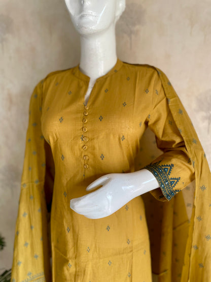 RaasRa Golden Hour Drape — Mustard Handloom Cotton Kurta Set with Embroidery — view 4