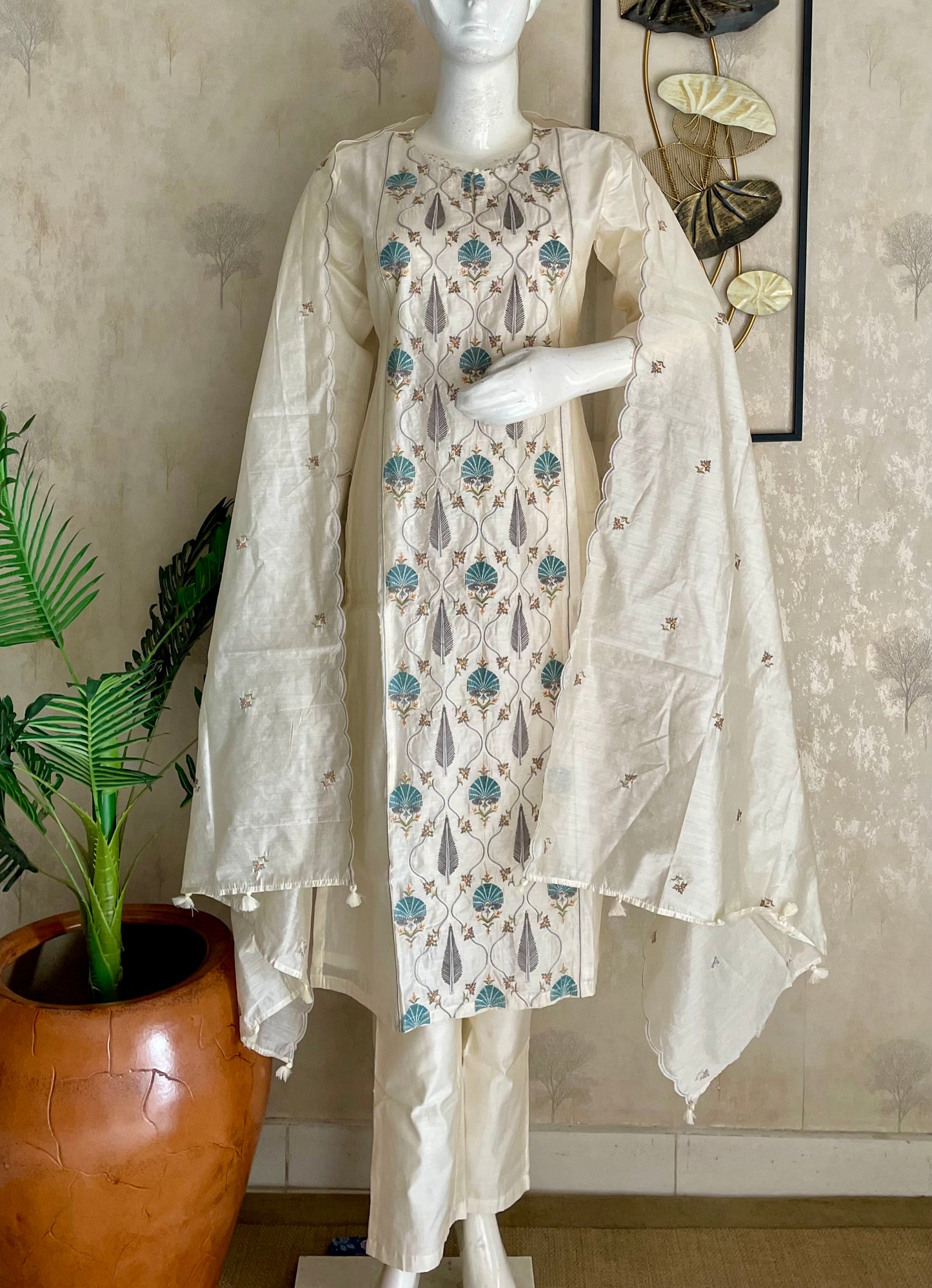 RaasRa pearl white Chanderi Silk embroidered kurta set with dupatta