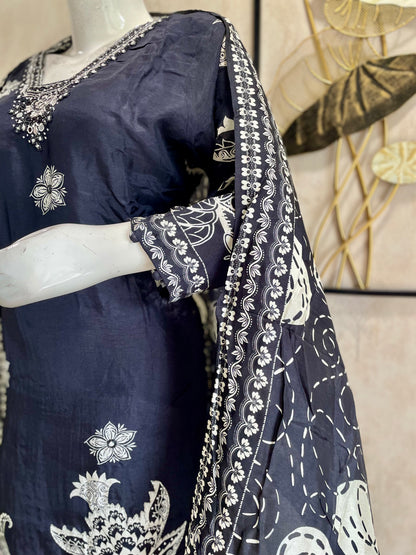 RaasRa Midnight Bloom — Black Silk Kurta Set with Handwork & Dupatta — view 5