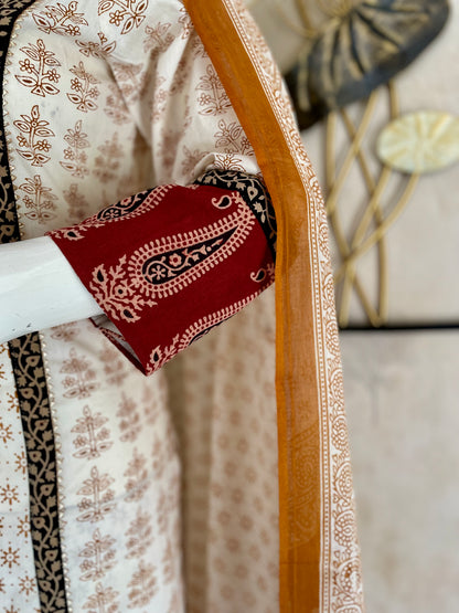 RaasRa Bagh Blooms in Oak — Handblock Cotton Kurta Set with Dupatta — view 3
