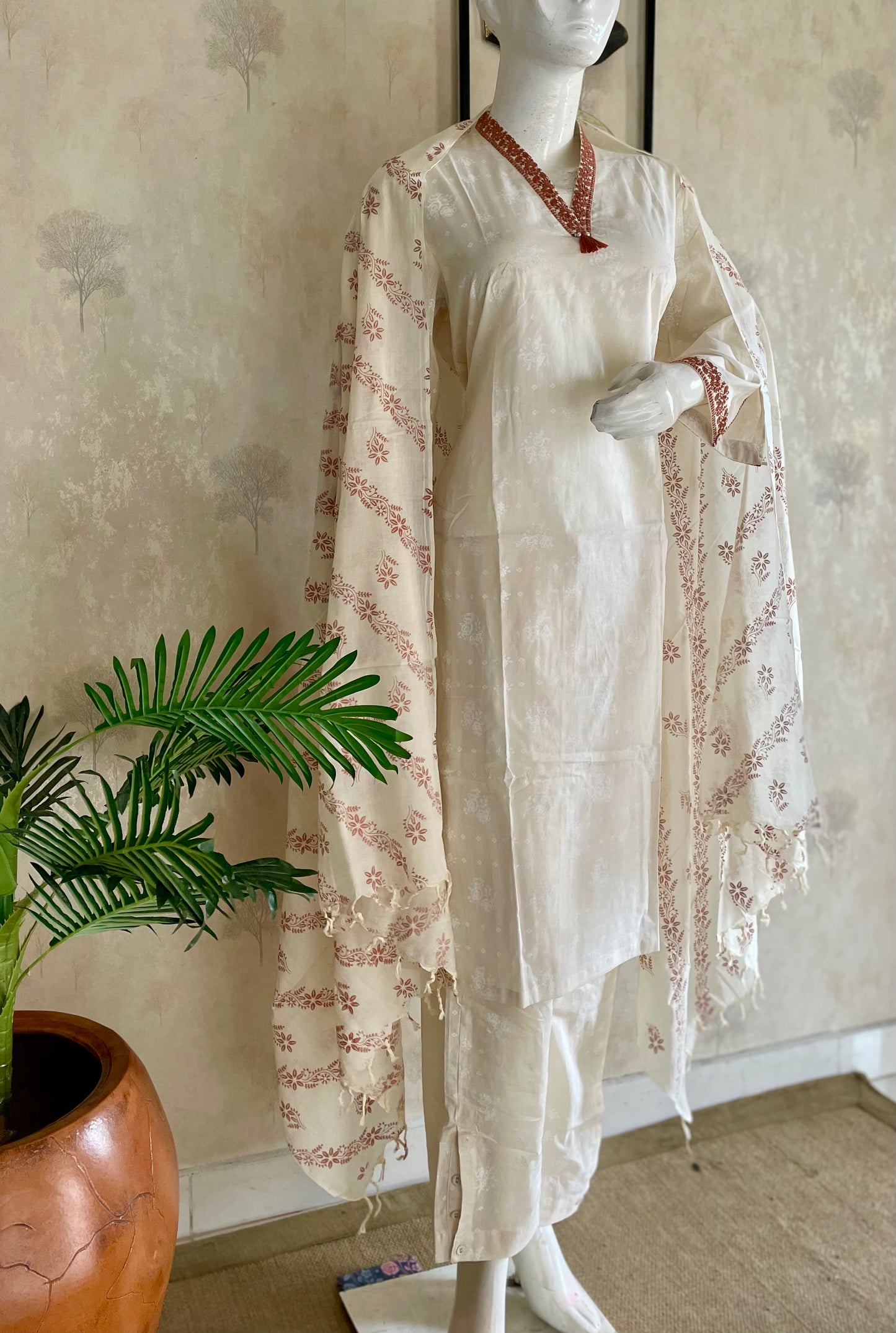 RaasRa Ivory Reverie — Off-White Cotton Kurta Set with Embroidery & Dupatta — view 3