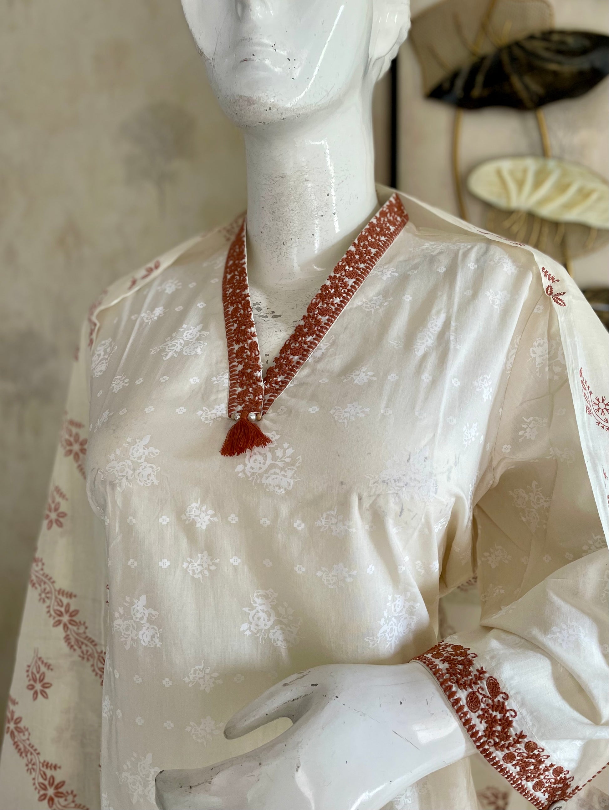 RaasRa Ivory Reverie — Off-White Cotton Kurta Set with Embroidery & Dupatta — view 4