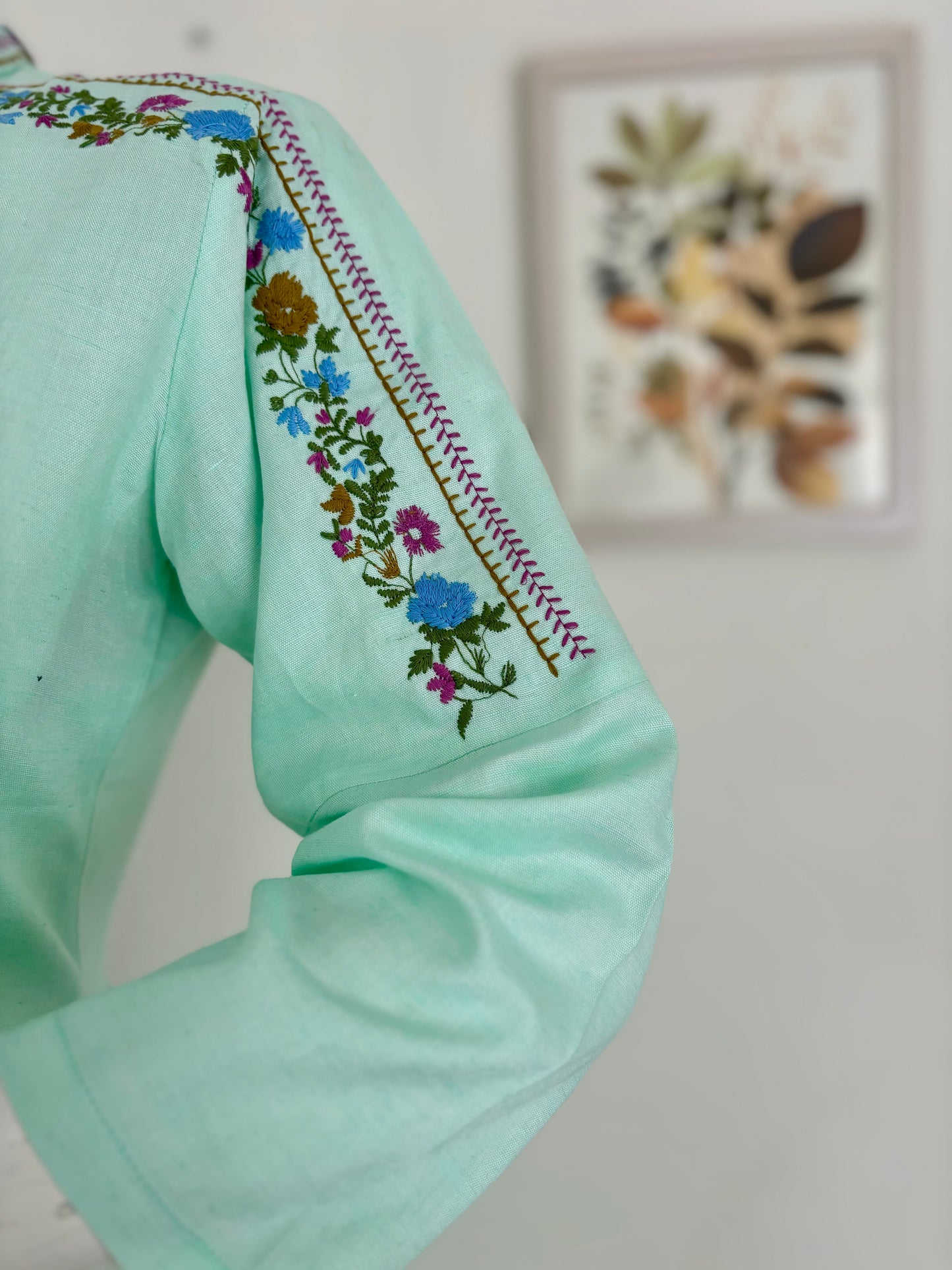 Springtime Chic: The Pastel Green Kurta Set with Playful Embroideries