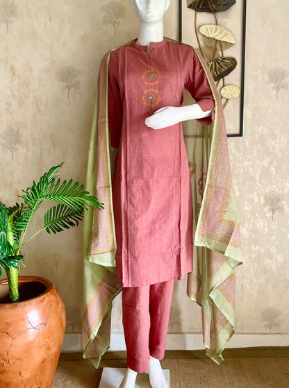 Blush Harmony Onion Pink Handloom Cotton Suit Set