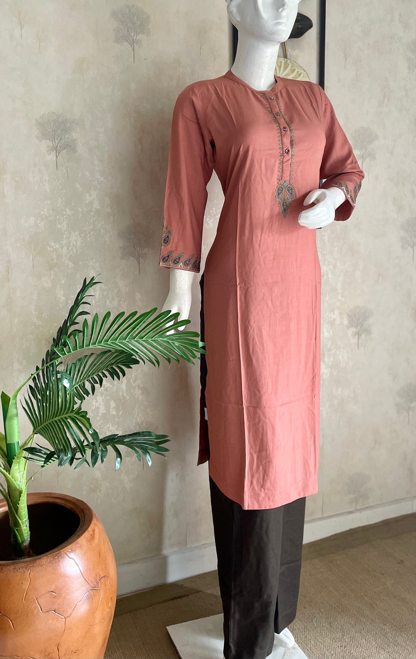 Peach Cotton – luxurious and distinctly Kashmiri