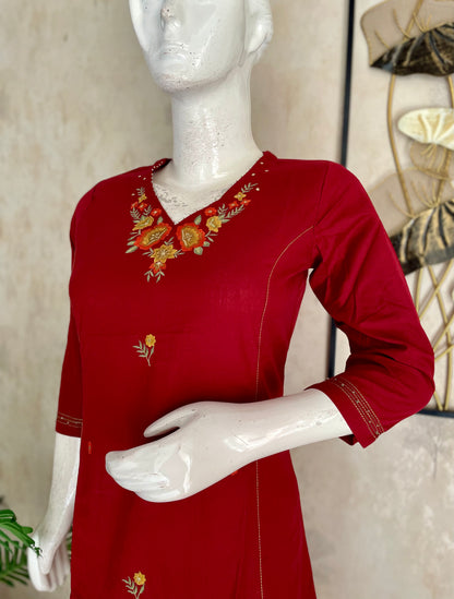 Handloom Cotton Kurta Set with Floral Embroidery