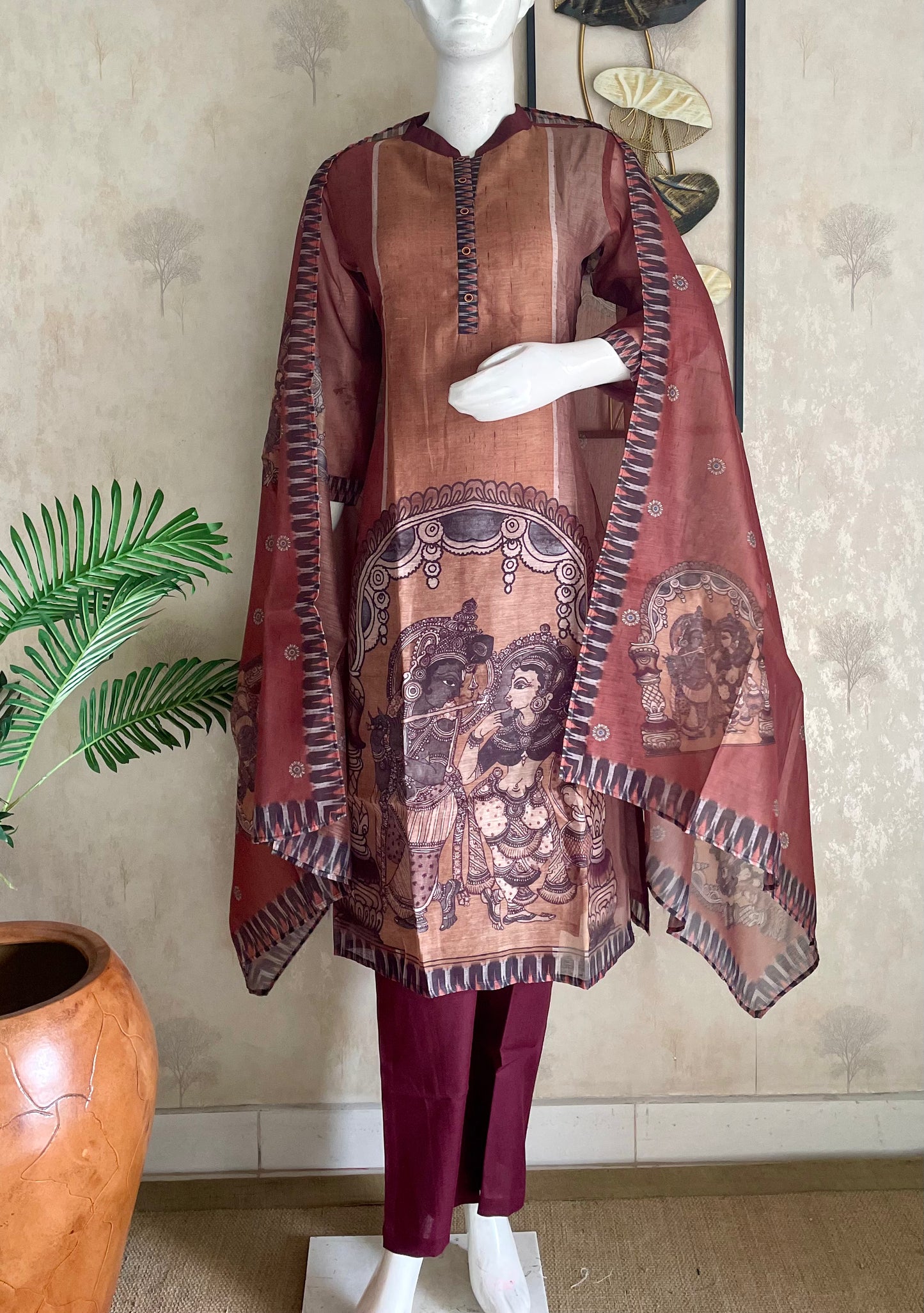 Linen Kurta Set with Tanchoi Print Kurta Set