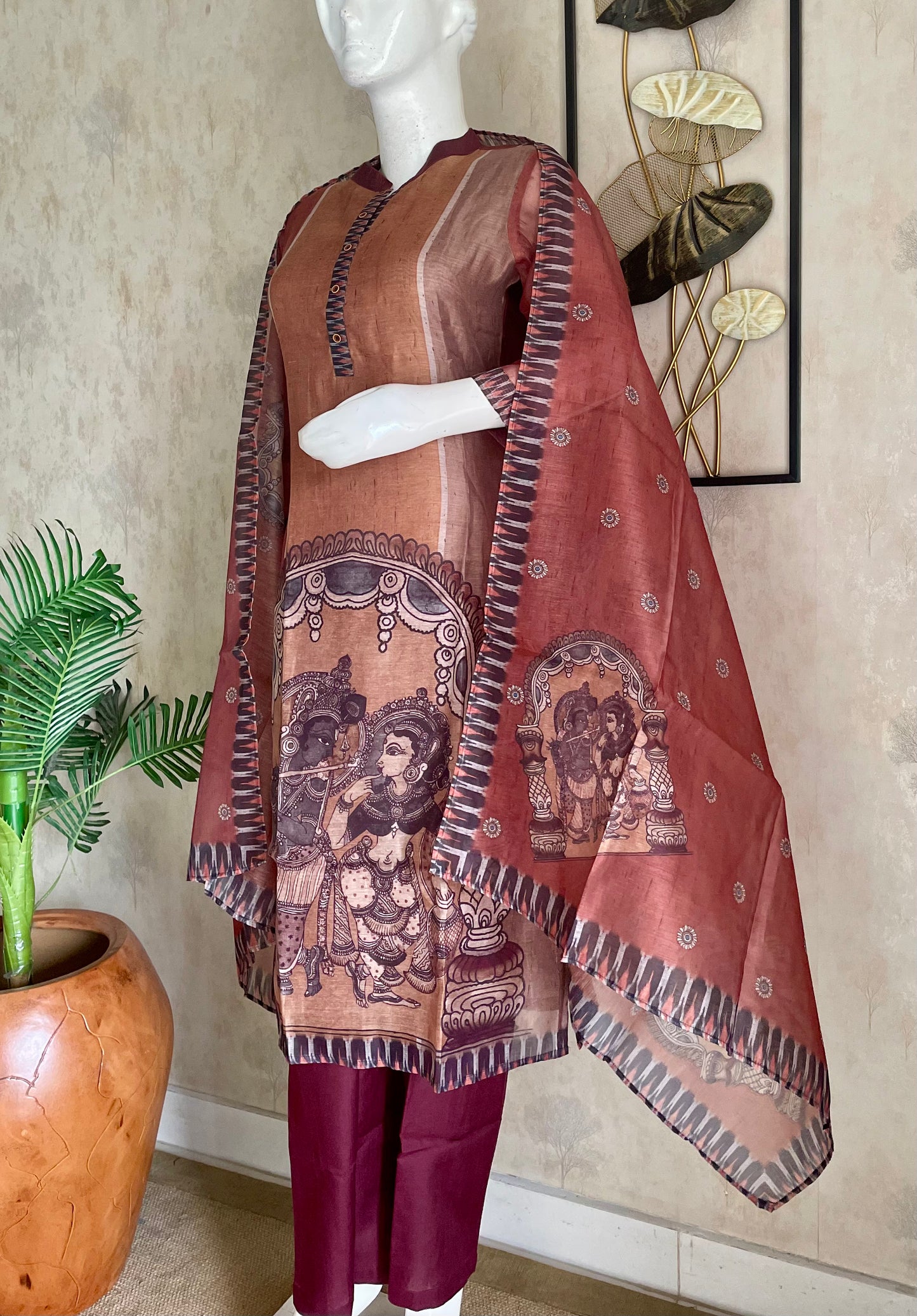 Linen Kurta Set with Tanchoi Print Kurta Set