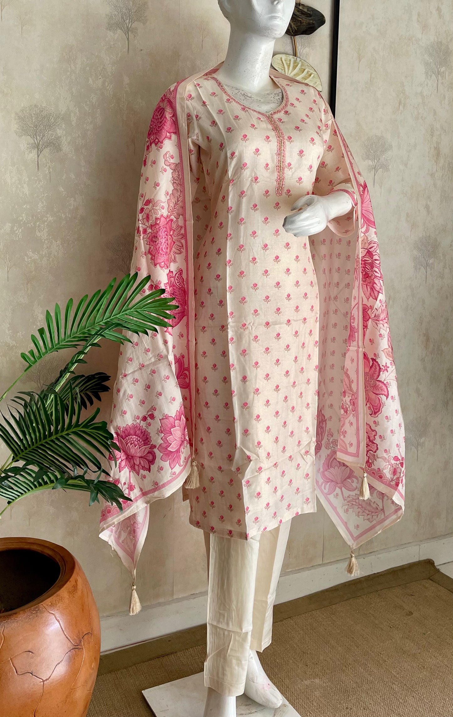 Ivory Bloom – Off-White Silk Kurta Set