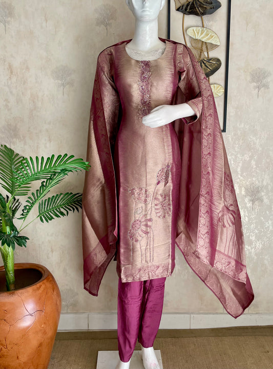 Wine Grace – Woven Kurta Set