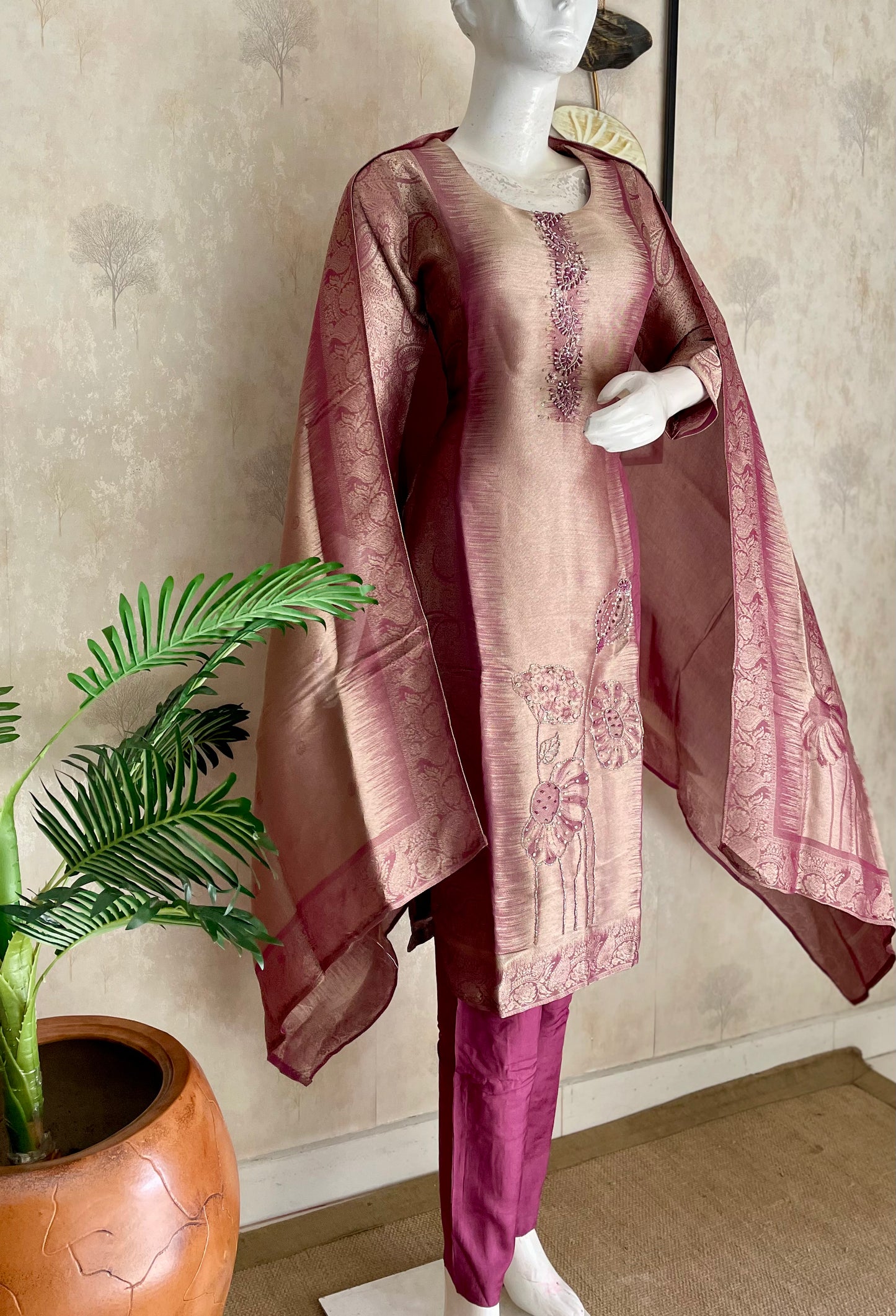 Wine Grace – Woven Kurta Set