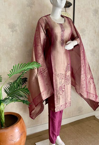 Wine Grace – Woven Kurta Set