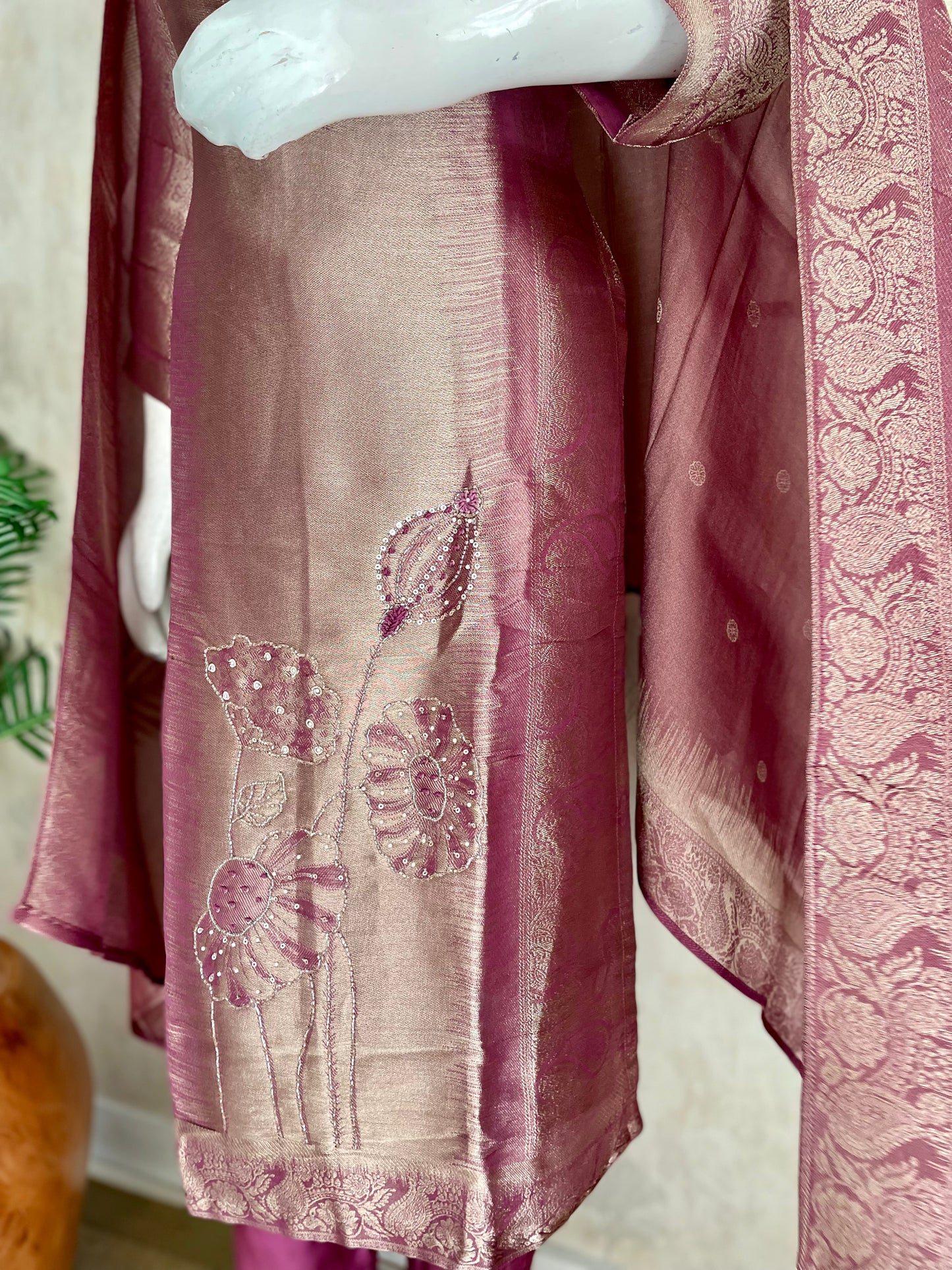Wine Grace – Woven Kurta Set