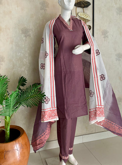 Mauve Brown Mughal – Handloom Cotton Kurta Set