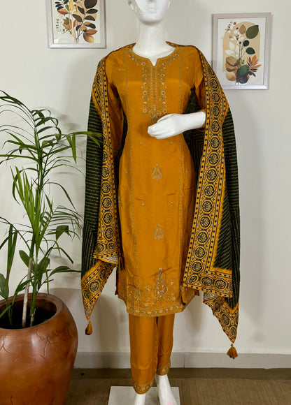 Mustard Magic: A Silk Sensation