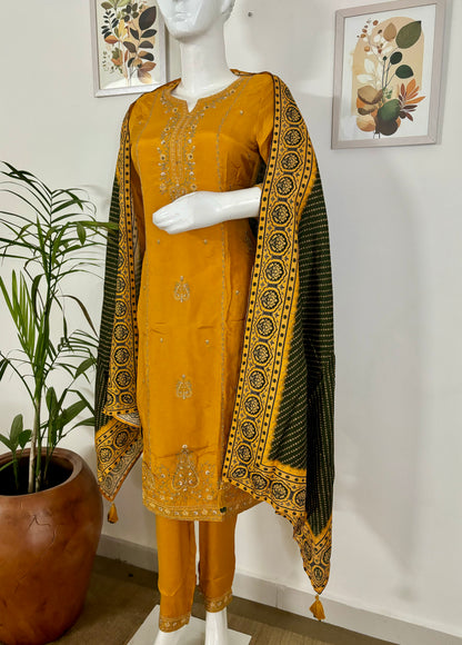 Mustard Magic: A Silk Sensation