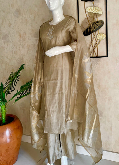 Golden Glow – Pure Banarasi Mul Chanderi A-Line Kurta Set