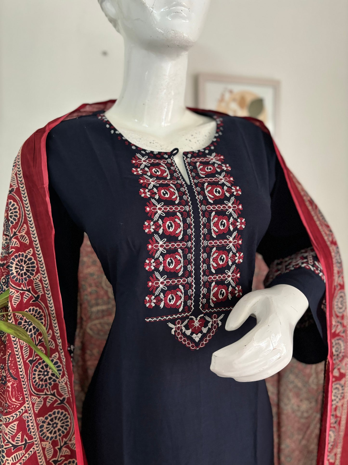 Navy Blue Elegance: Handloom Cotton Kurta Set