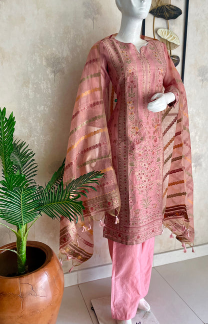 Blush Pink – Kashmiri Jamdani Kurta Set