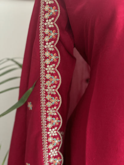 Rose Red Silk Kurta Set with Golden Cutwork Embroidery