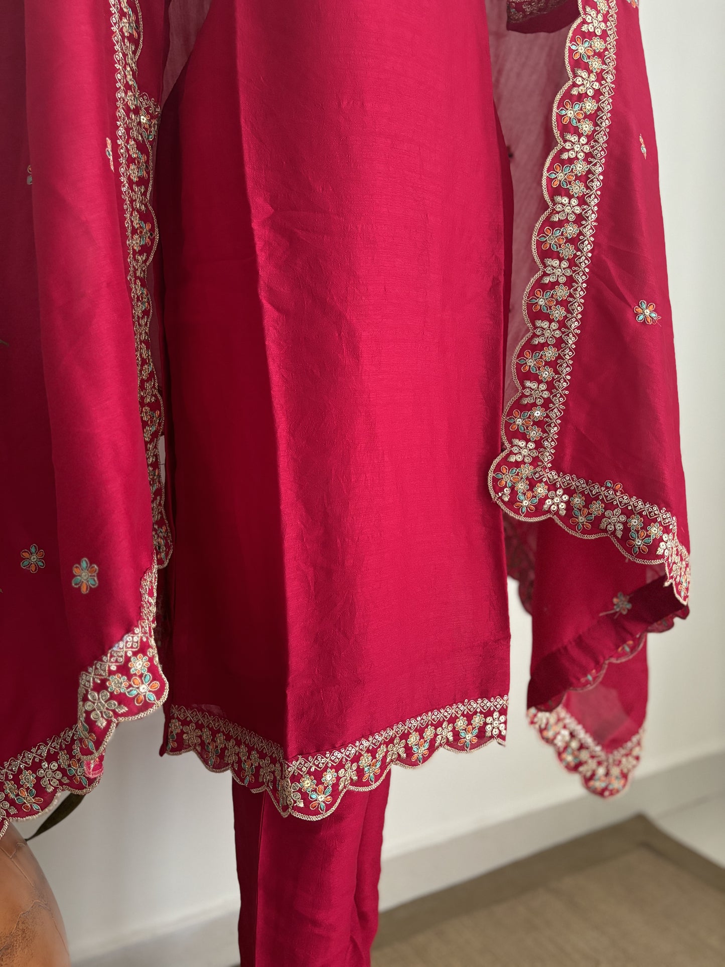 Rose Red Silk Kurta Set with Golden Cutwork Embroidery