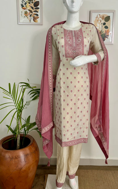 Pearl White Silk Kurta Set with Jamdani Weaving