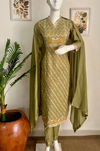 Pure Linen Cotton Kurta Set with Jamdani Weaving