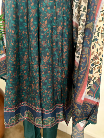 Regal Charm: Bottle Green Silk Kalamkari Anarkali Ensemble