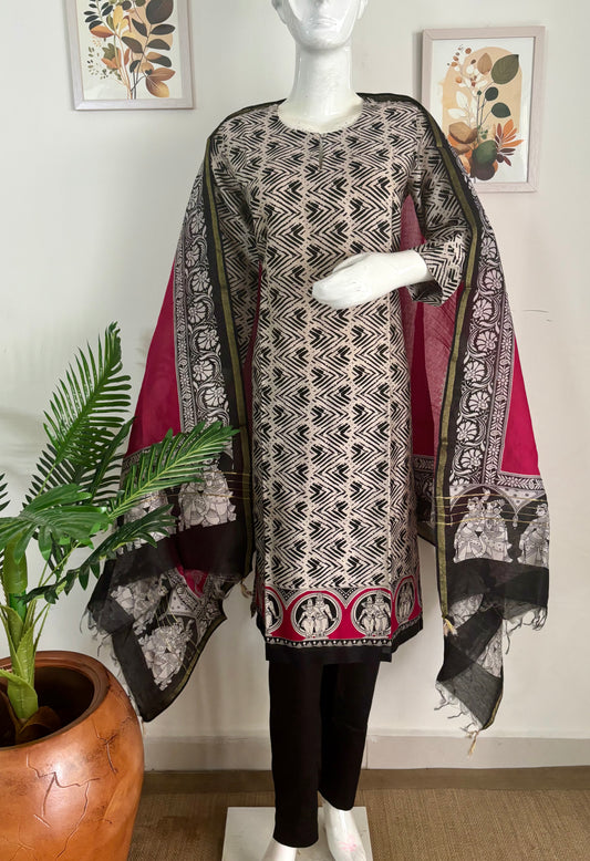 Divine Grace: Tussar Chanderi Ensemble