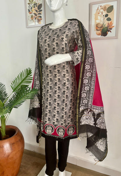 Divine Grace: Tussar Chanderi Ensemble