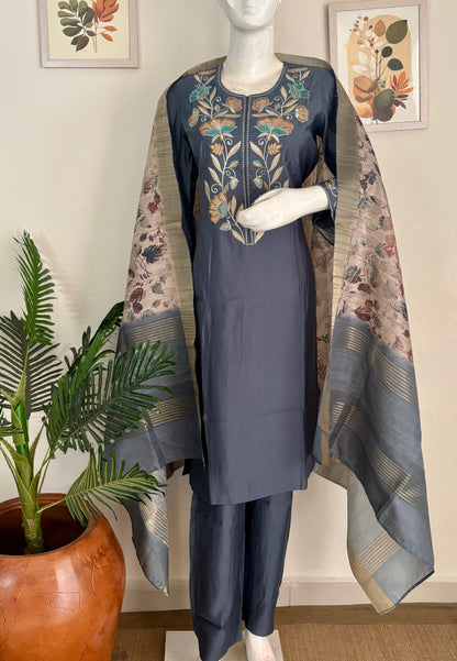 Zehra – Grey & Beige Pure Silk Kurta Set