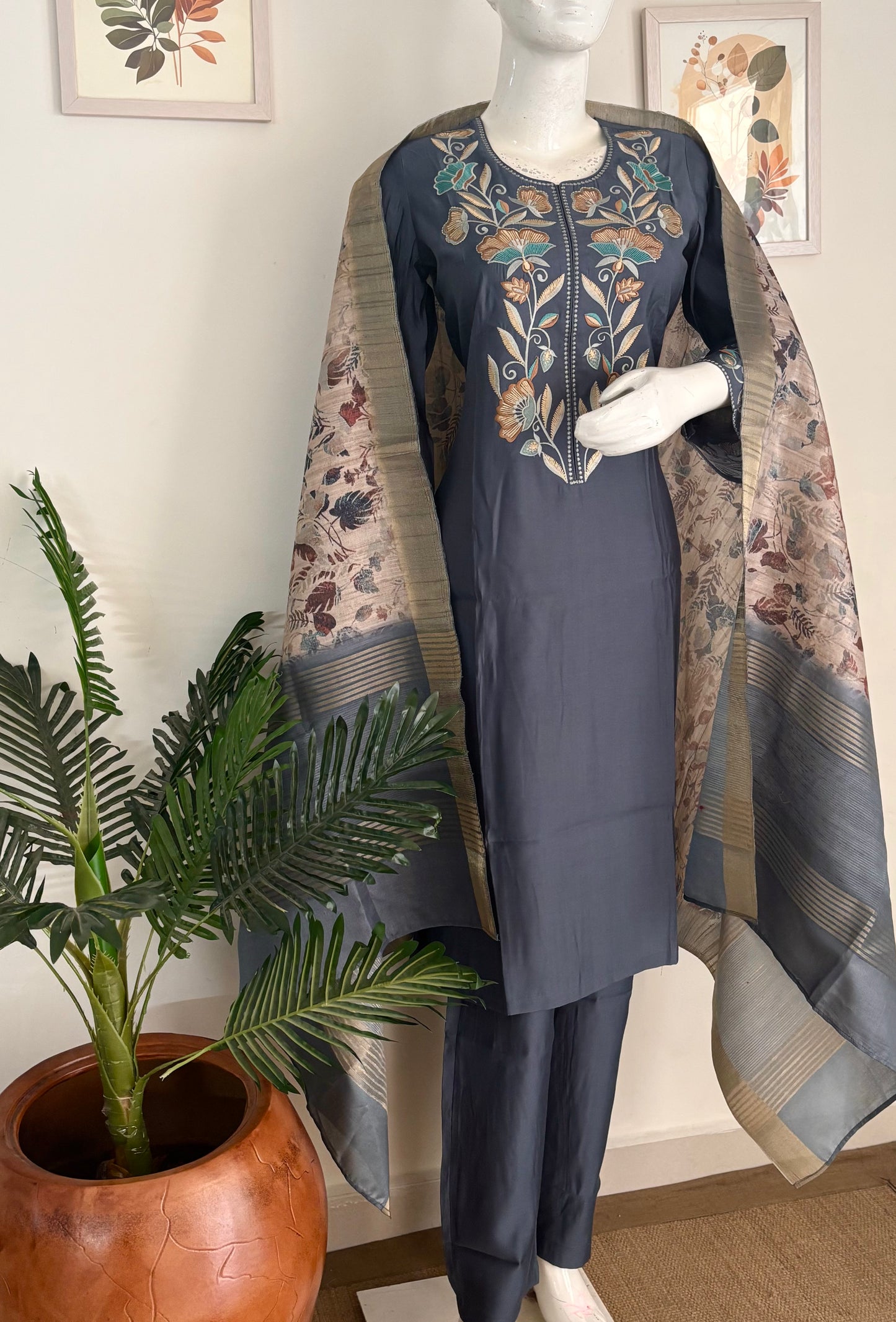 Zehra – Grey & Beige Pure Silk Kurta Set