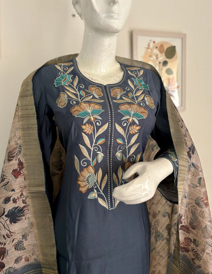 Zehra – Grey & Beige Pure Silk Kurta Set