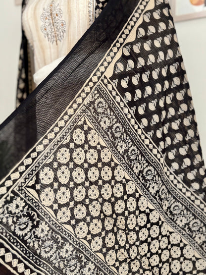 Elegant Harmony – Off-White Handloom Cotton Kurta Set
