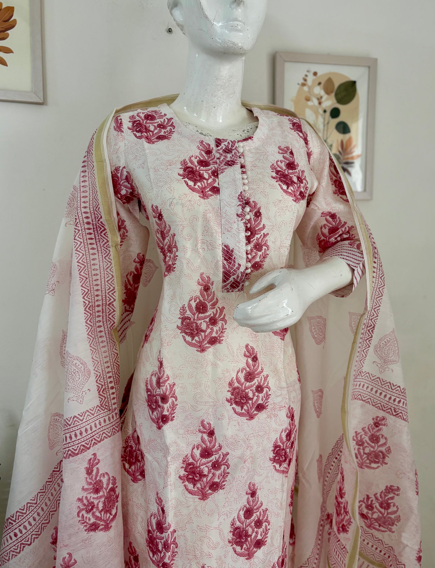 Noor – White & Pink Mughal Handblock Maheshwari Silk Set"