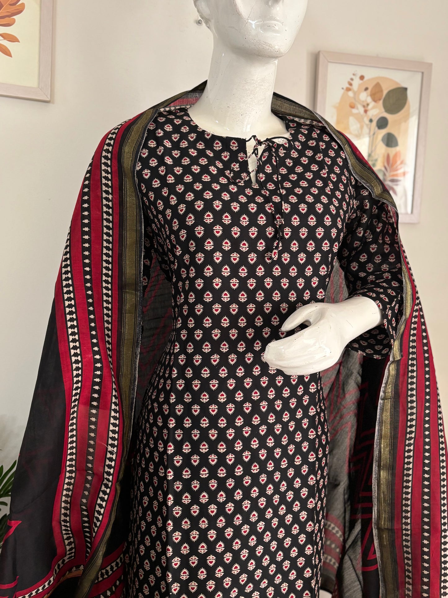 Black Elegance – Pure Maheshwari Silk Kurta Set with Bagh Print