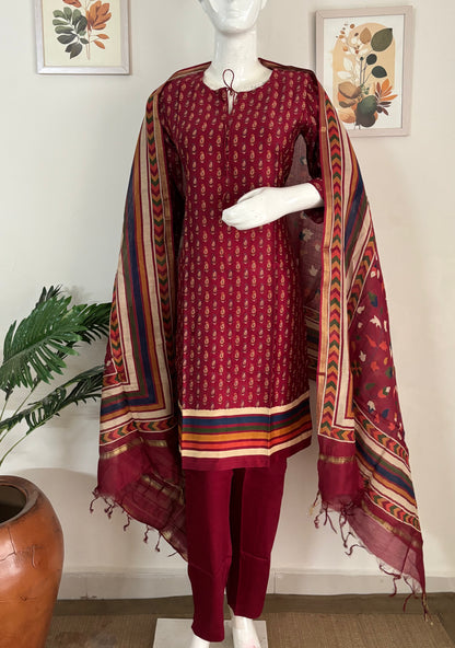 Mehroon Maheshwari Silk Kurta Set with Kalamkari Dupatta