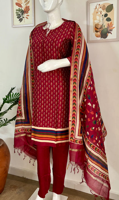 Mehroon Maheshwari Silk Kurta Set with Kalamkari Dupatta