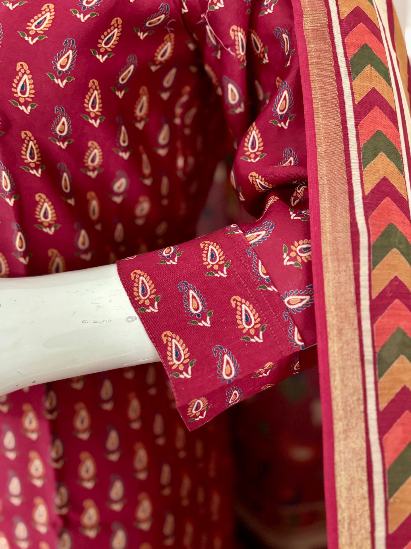 Mehroon Maheshwari Silk Kurta Set with Kalamkari Dupatta