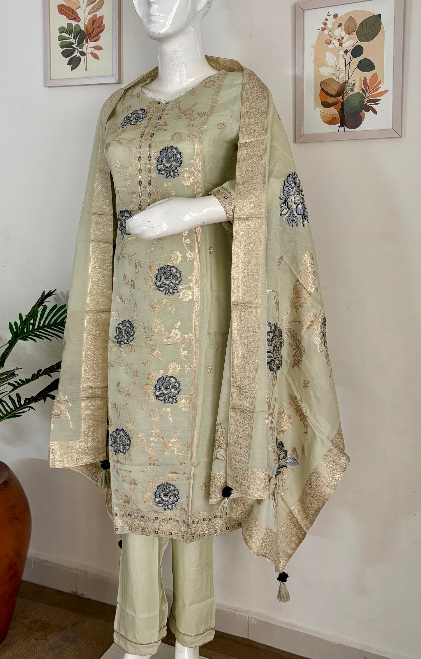 Pastel Green Silk Elegance – Banarasi & Jaamdani Kurta Set