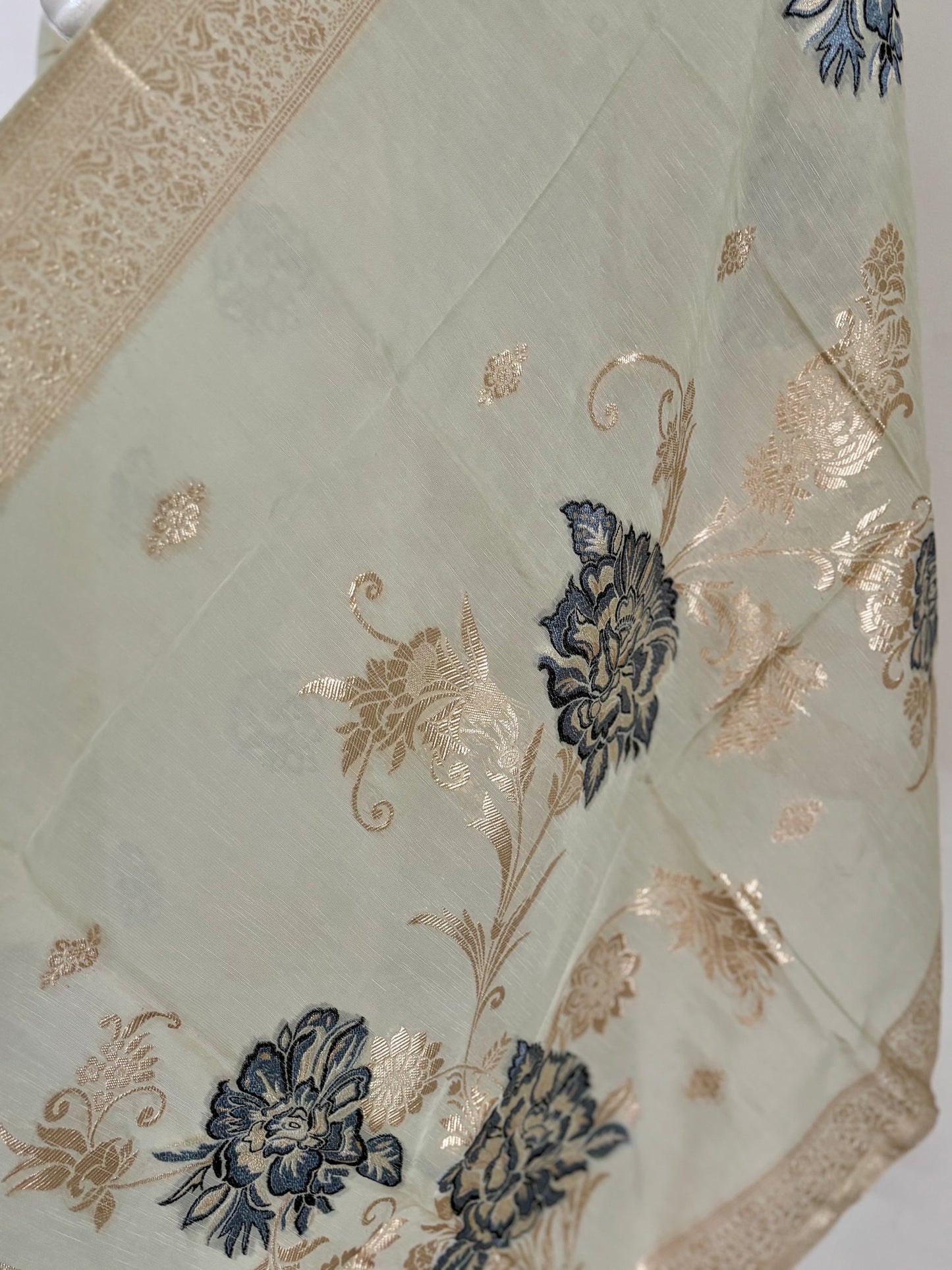 Pastel Green Silk Elegance – Banarasi & Jaamdani Kurta Set